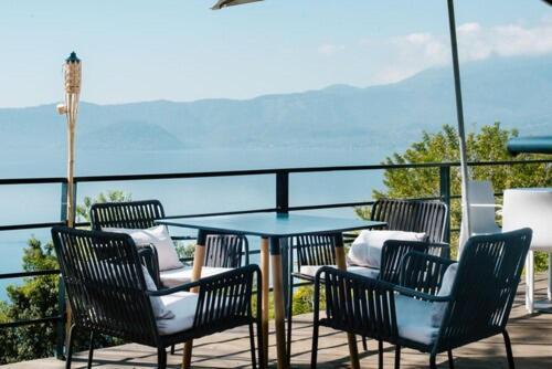 Cardedeu Hotel Lago De Coatepeque El Congo Esterno foto